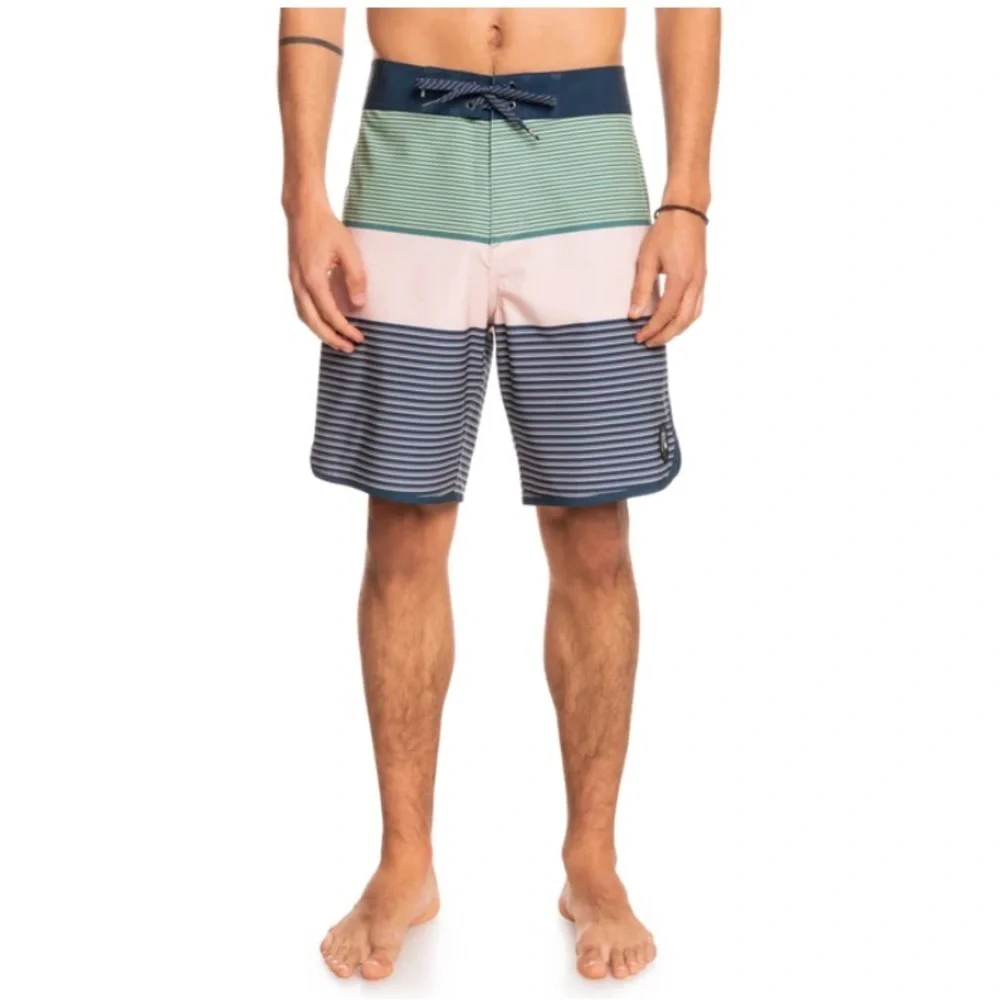 Quiksilver Surfsilk Tijuana 19 Boardshorts-Veiled Rose  28